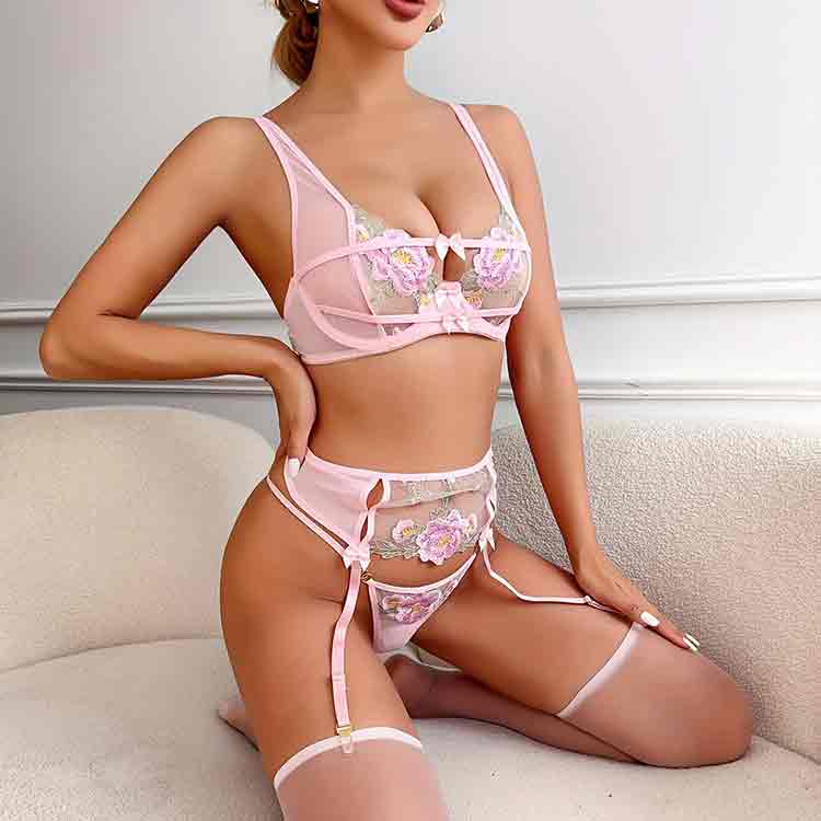 Crottchless सेक्सी अंडरवियर: विश्वास र आकर्षक अँगालो